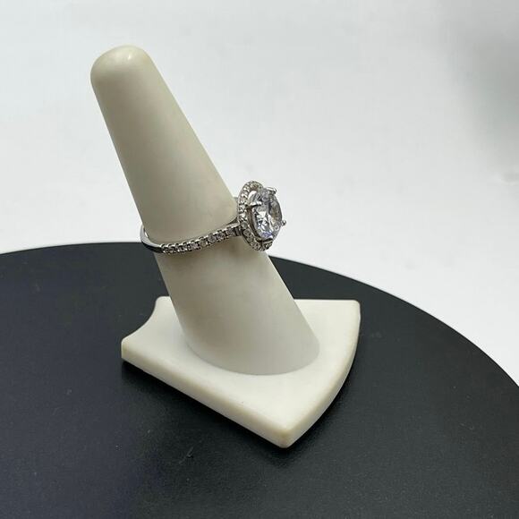 IBB 925 Silver Sparkling Cubic Zirconia Halo Solitaire Accent Ring Sz 7.5 - Picture 2 of 11